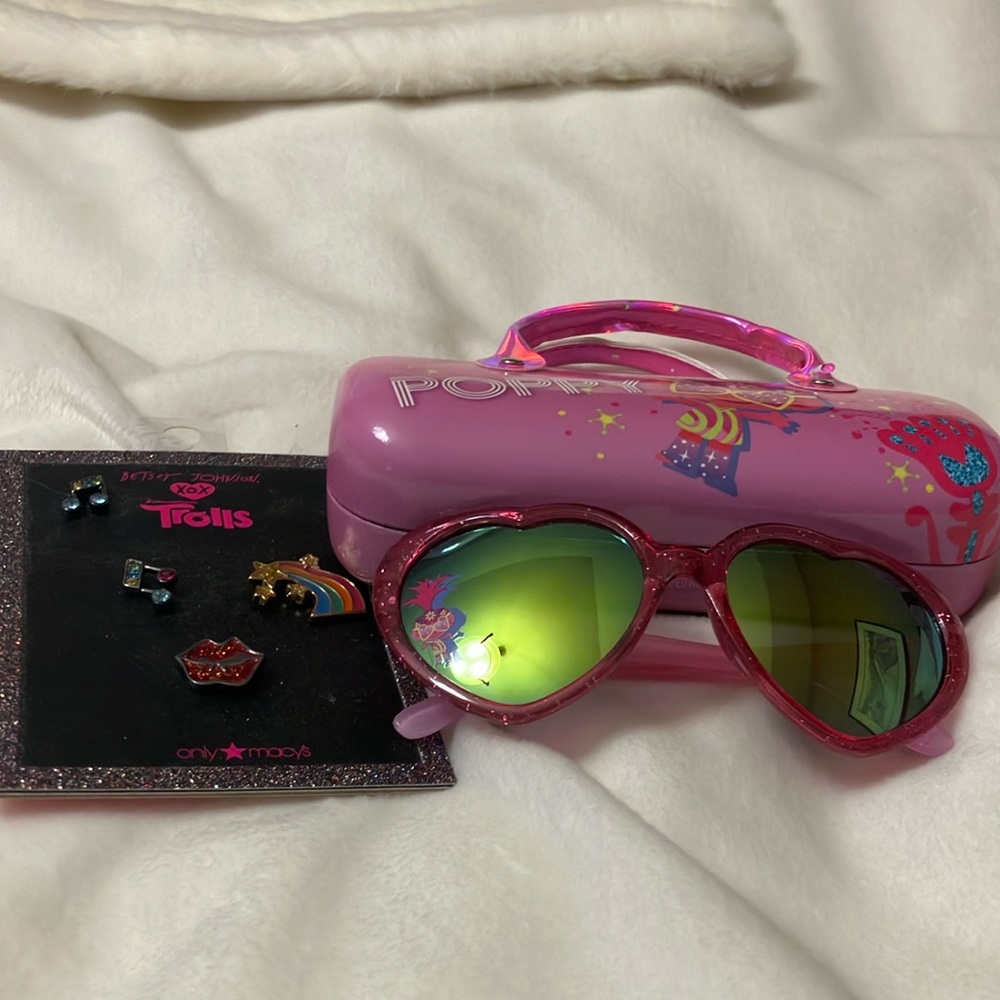 Betsey Johnson Trolls musical note Earrings + 2 pins + Sunglasses with Pink Case